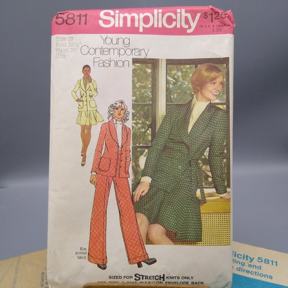 Vintage Sewing PATTERN Simplicity 5811, Young Contemporary Fashion, Misses 1973 - Picture 1 of 3